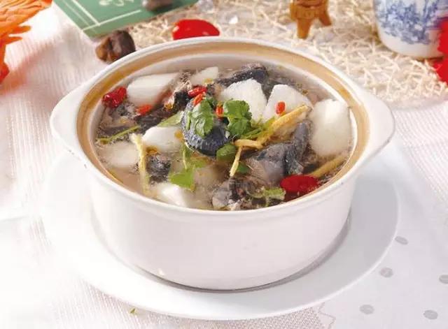山药乌鸡汤