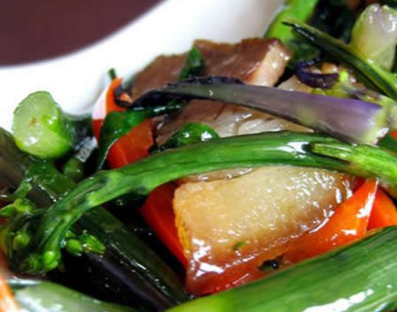 红菜苔炒腊肉